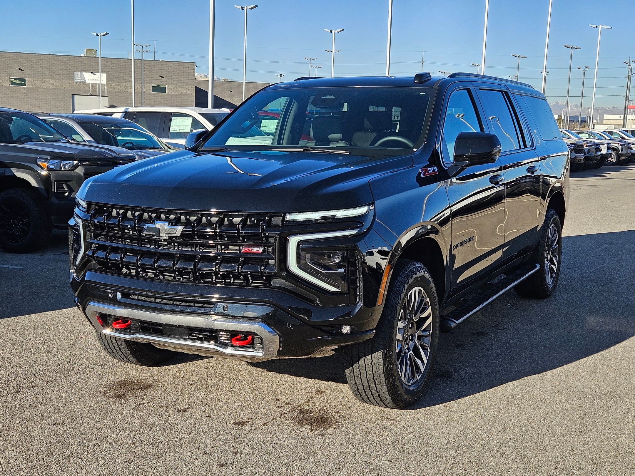 Used 2025 Chevrolet Suburban Z71 w/ Comfort Package image 8