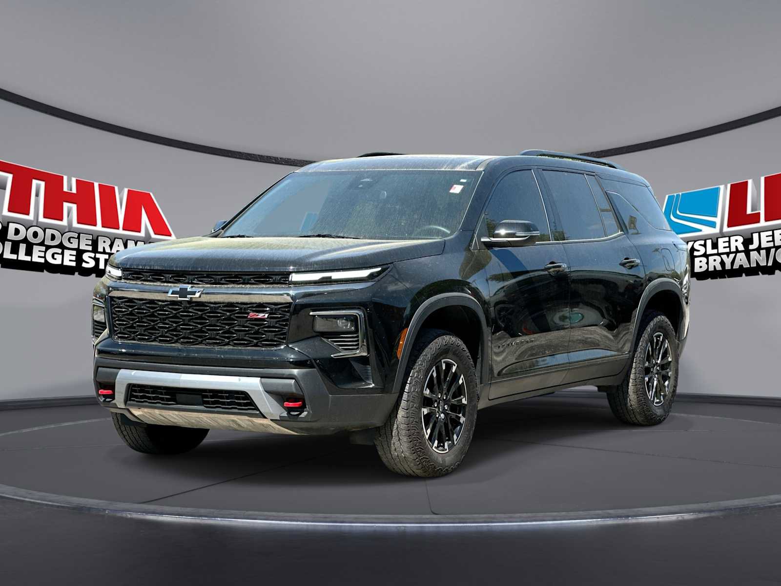 Used 2025 Chevrolet Traverse Z71 w/ LPO, Floor Liner Package image 1