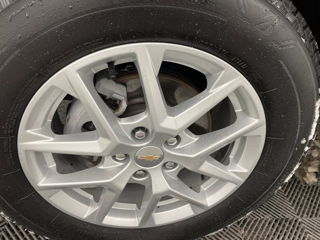 Certified 2023 Chevrolet Equinox LT image 2