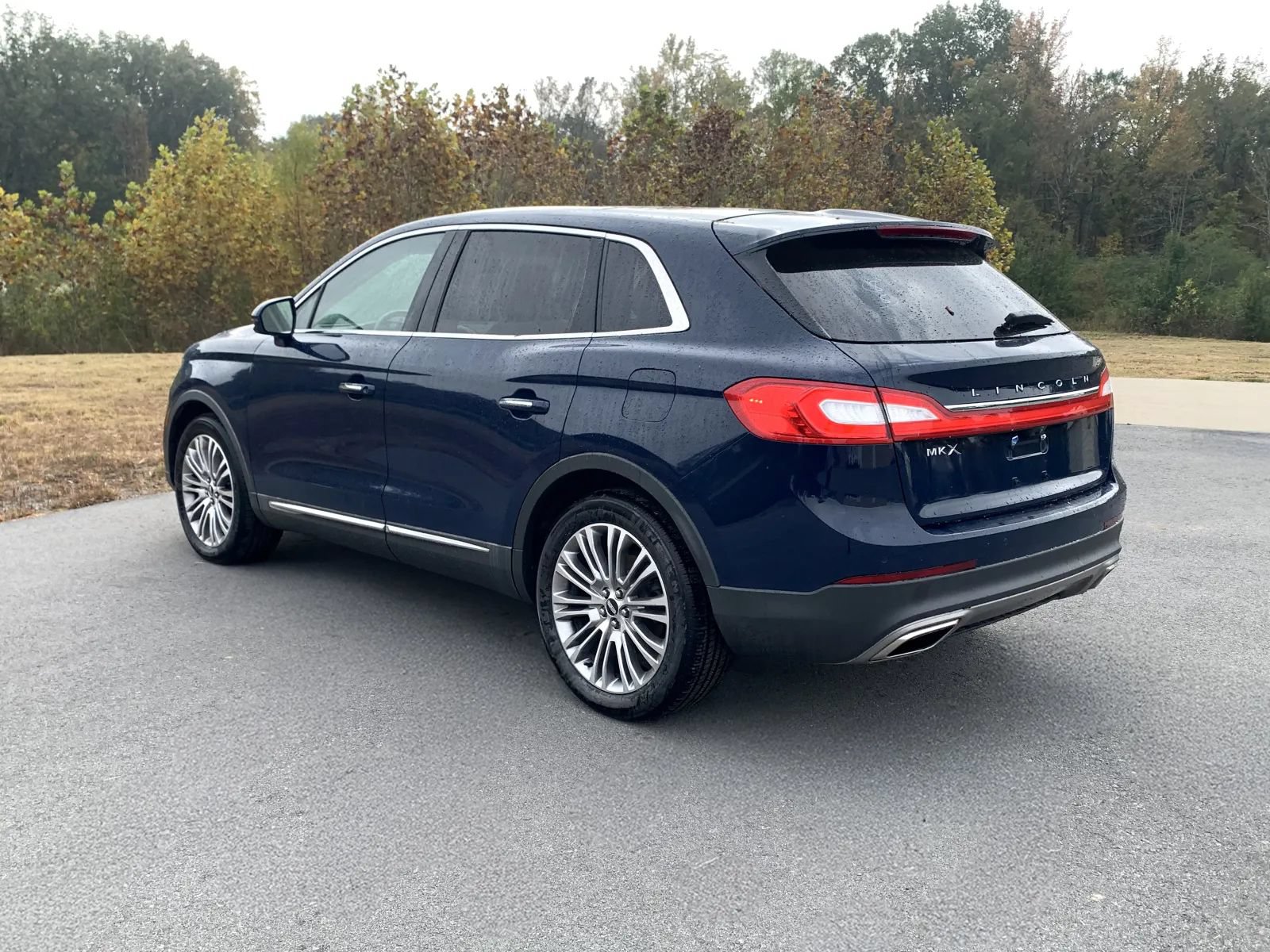 Used 2018 Lincoln MKX Reserve w/ Driver Assistance Package FWD image 5