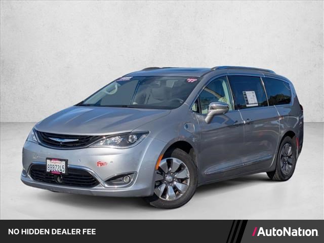 Used 2017 Chrysler Pacifica Platinum