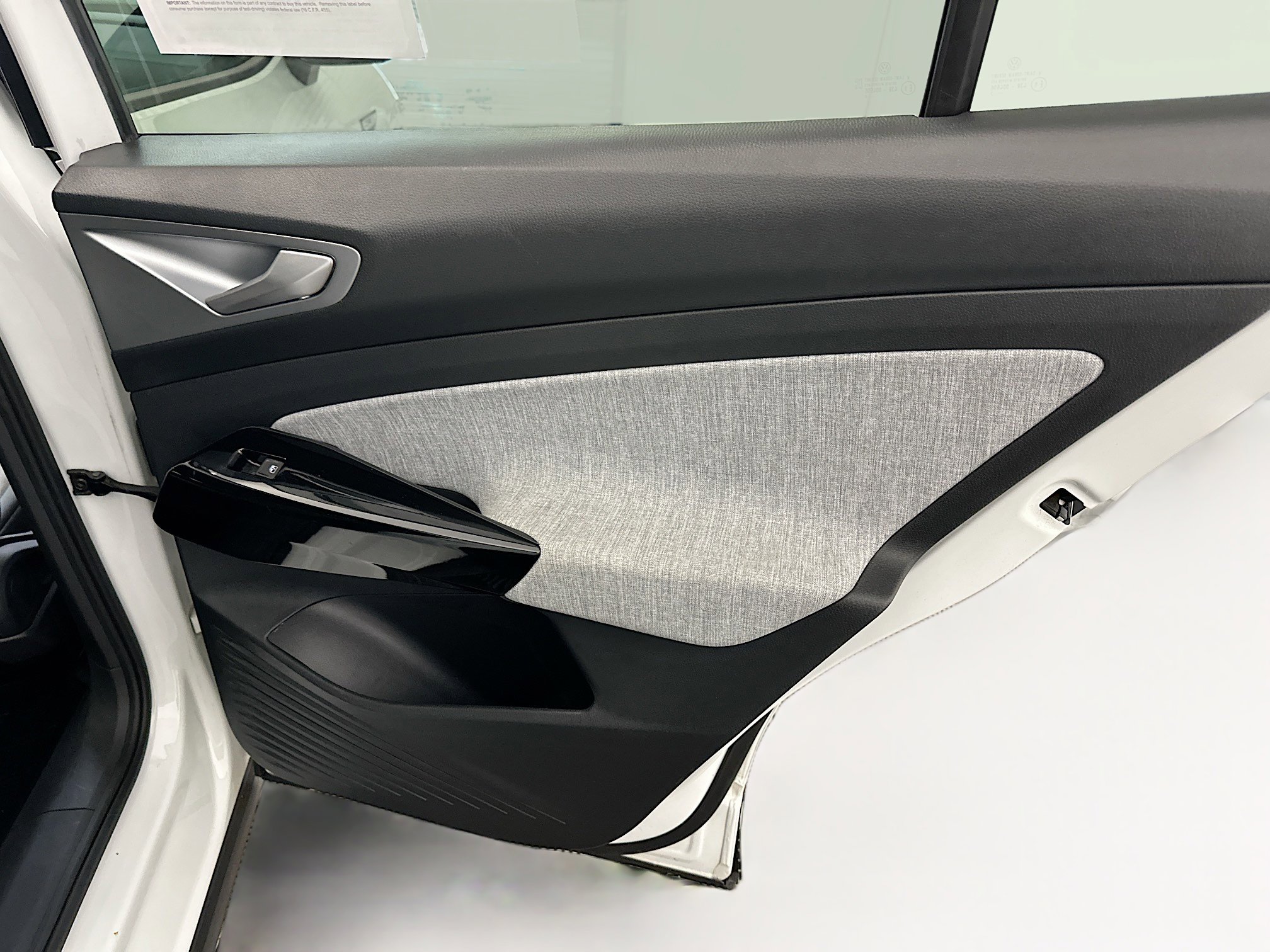 Used 2023 Volkswagen ID.4 Pro image 31