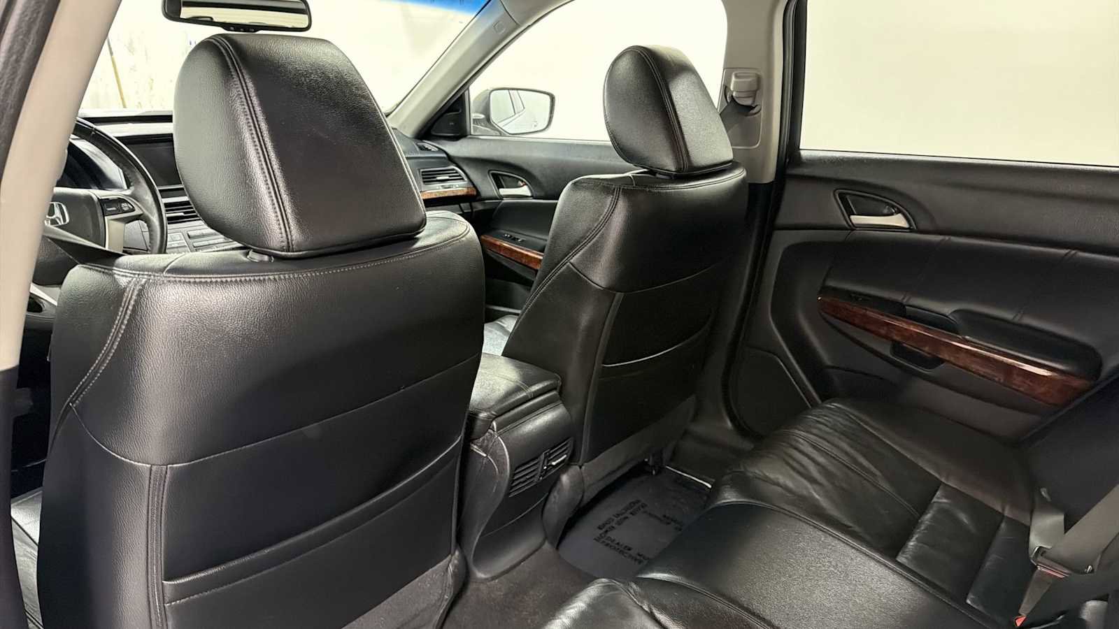 Used 2011 Honda Crosstour EX-L image 26