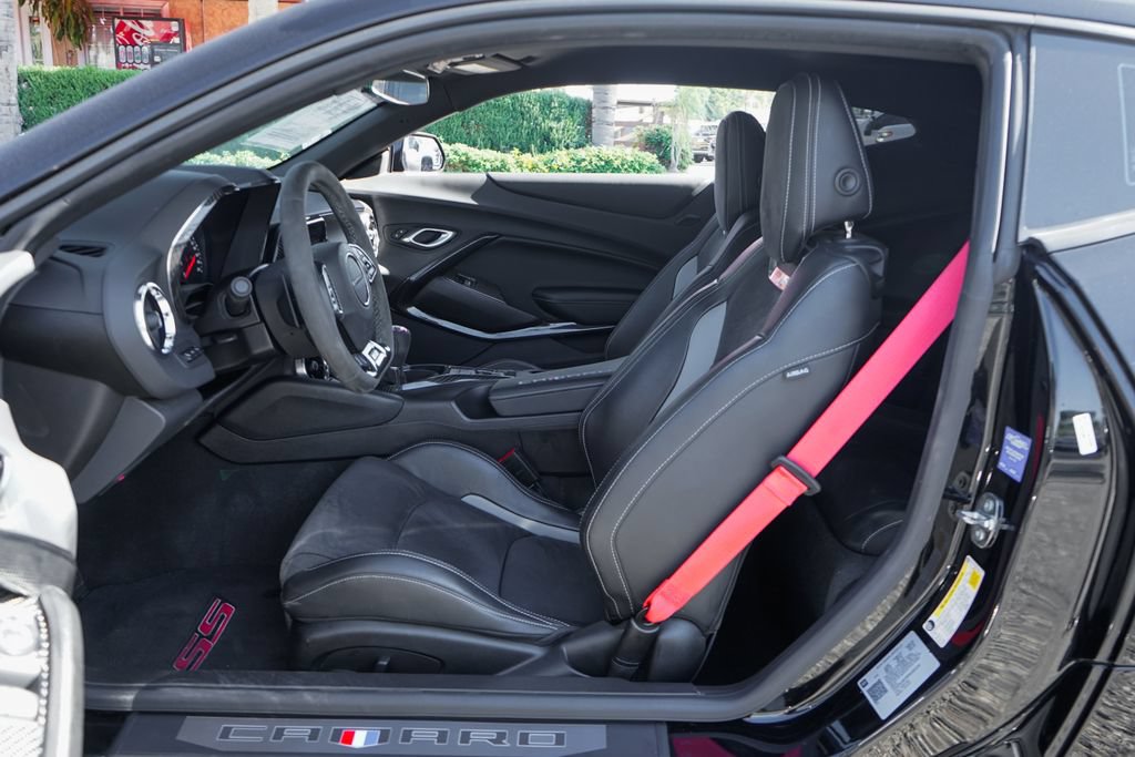 Used 2023 Chevrolet Camaro SS RWD image 18