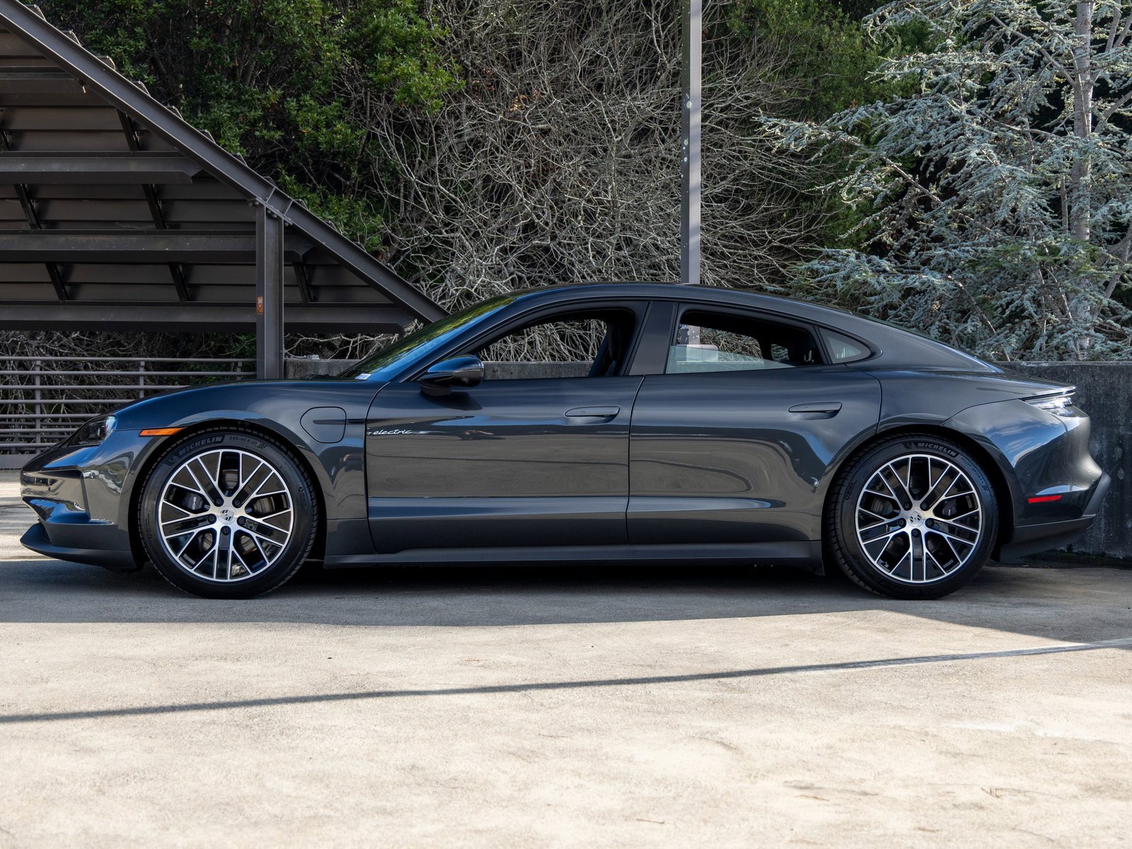 New 2025 Porsche Taycan image 2