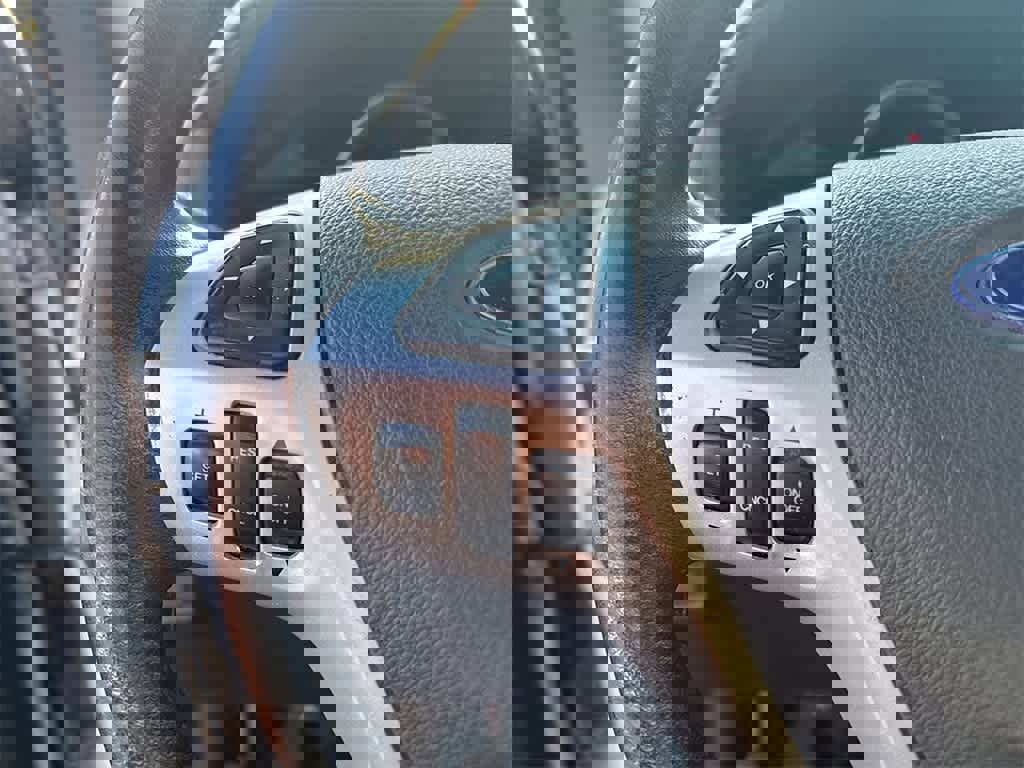 Used 2015 Ford Explorer XLT w/ Equipment Group 202A image 11