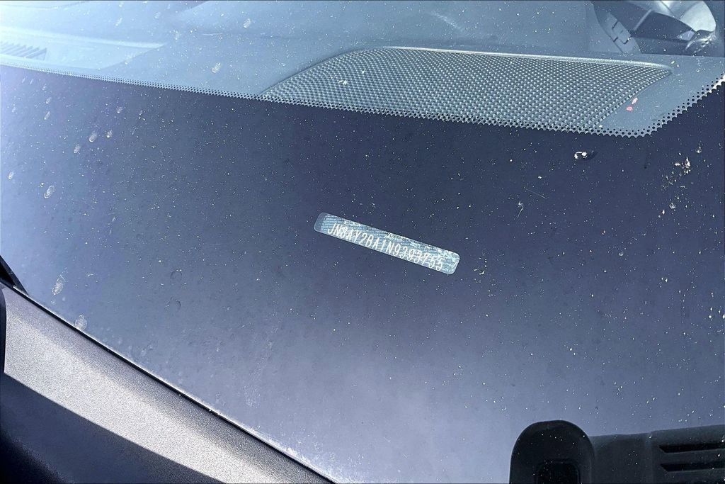 Used 2022 Nissan Armada SL w/ Captain's Chairs Package image 16