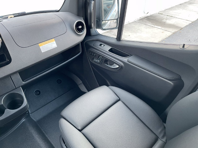 New 2025 Mercedes-Benz Sprinter 2500 image 34
