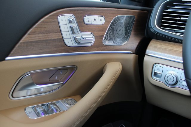 New 2026 Mercedes-Benz GLS 450 4MATIC image 26