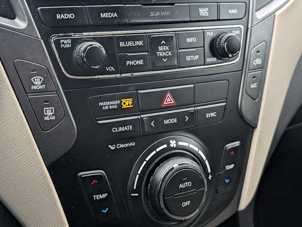 Used 2018 Hyundai Santa Fe Sport w/ 2.4L Tech Package 04 FWD image 18