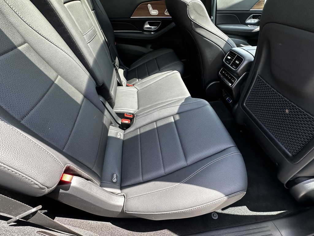 Certified 2025 Mercedes-Benz GLS 450 4MATIC w/ AMG Line Exterior image 18