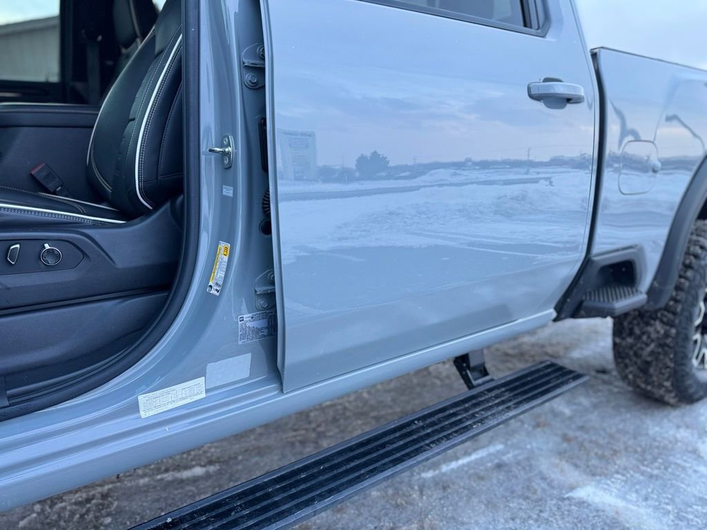 Used 2024 GMC Sierra 2500 AT4X image 21