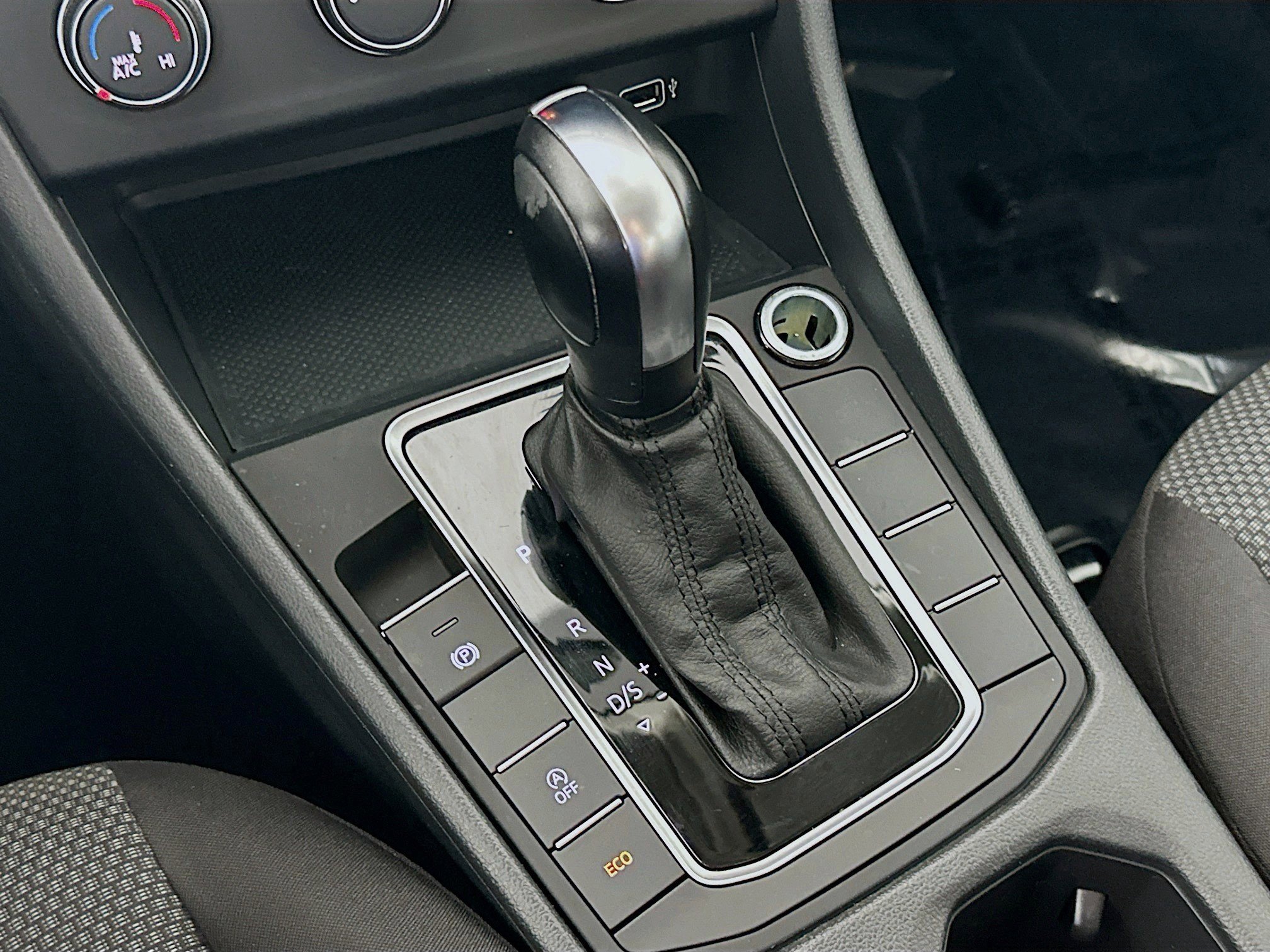 Used 2019 Volkswagen Jetta S w/ Driver Assistance Package image 16