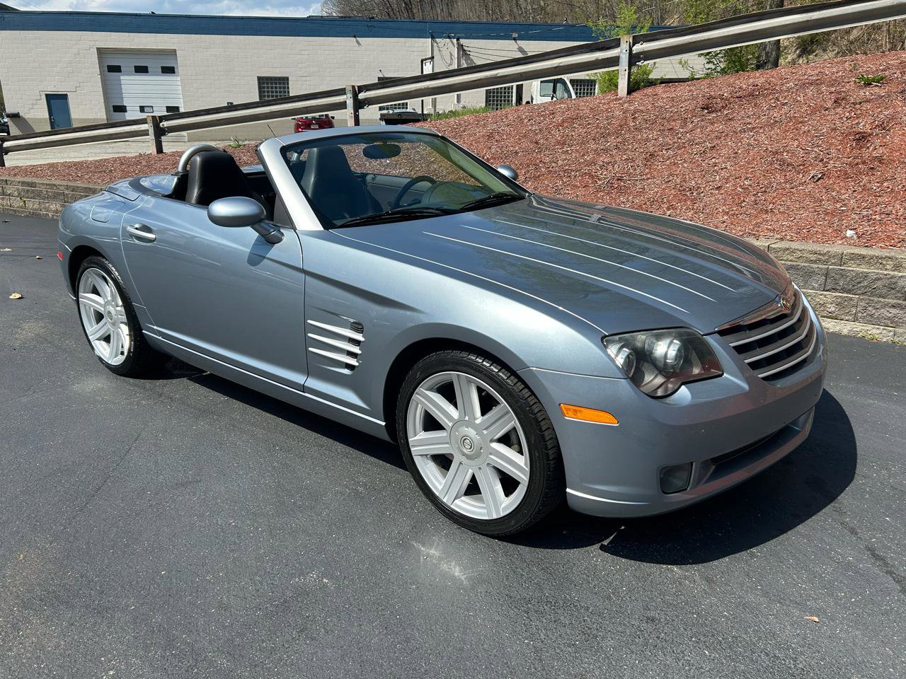 Used 2005 Chrysler Crossfire Limited image 15
