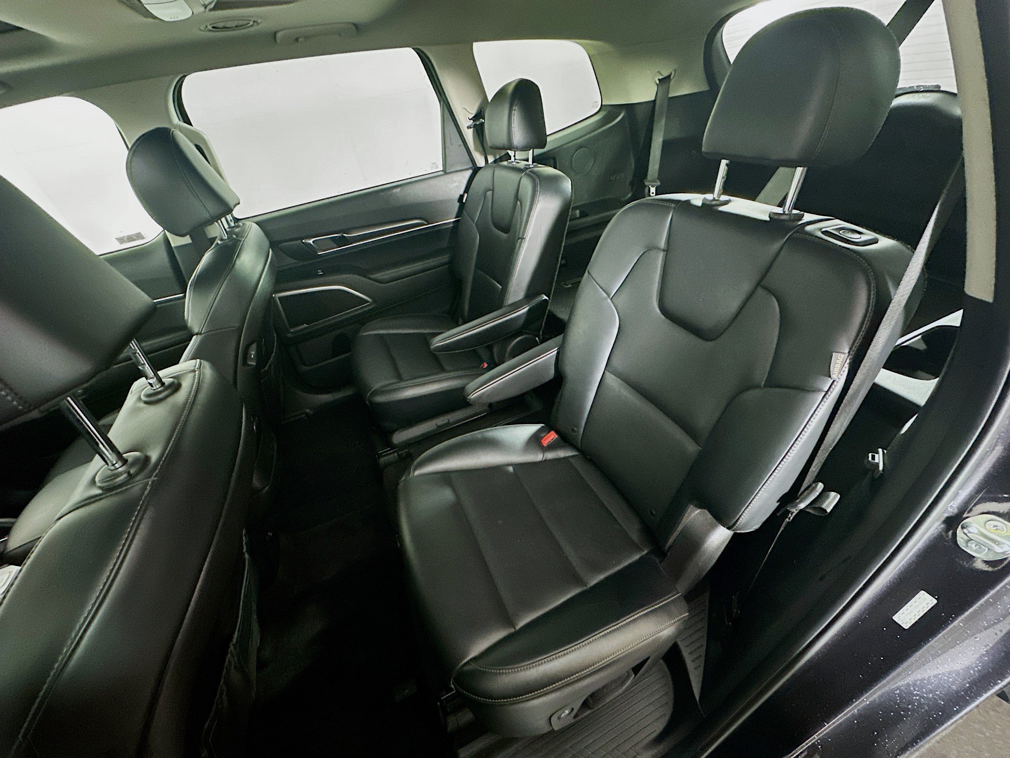 Used 2025 Kia Telluride S FWD image 29