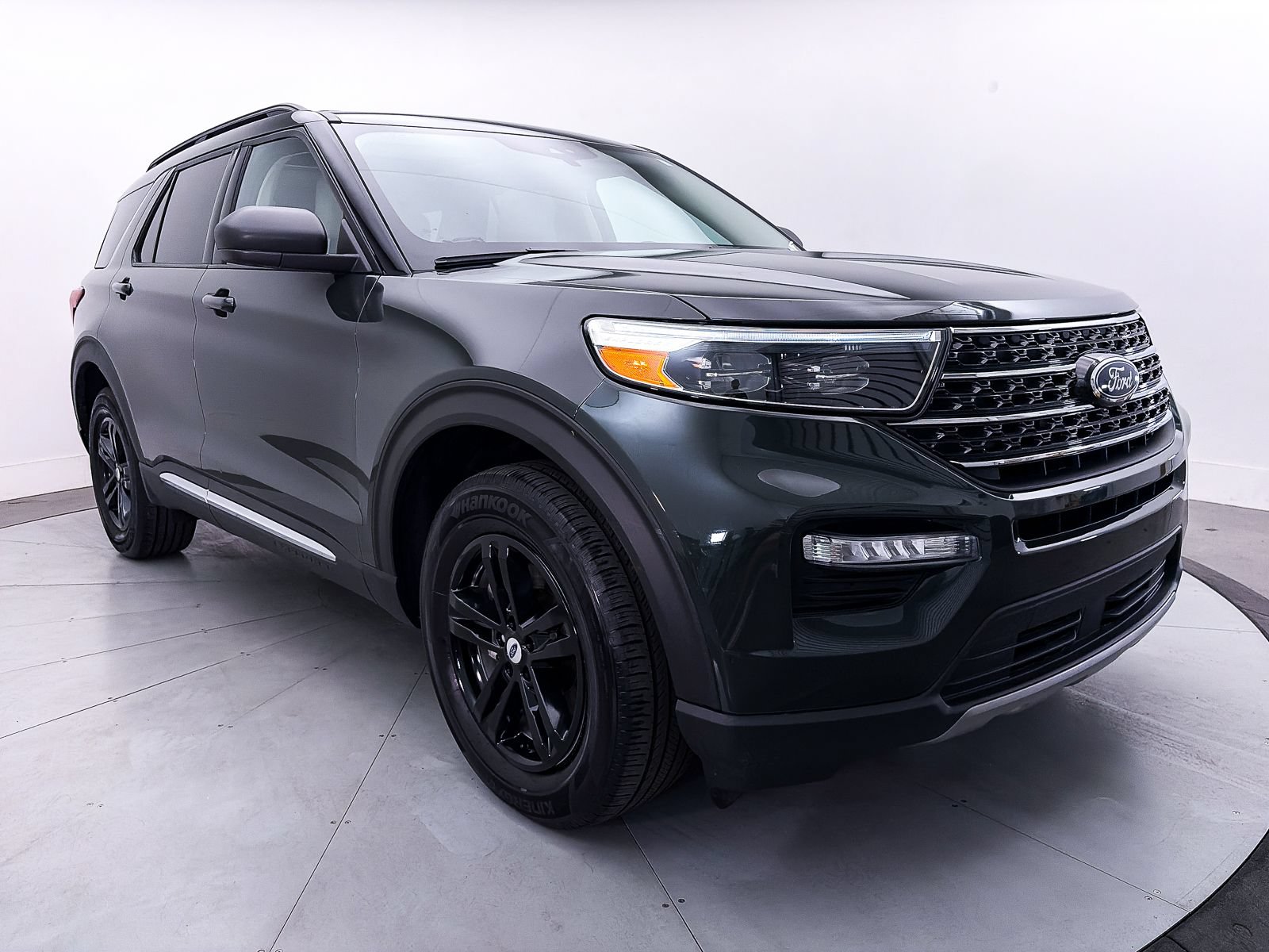 Used 2023 Ford Explorer XLT w/ Equipment Group 202A AWD/4WD image 10