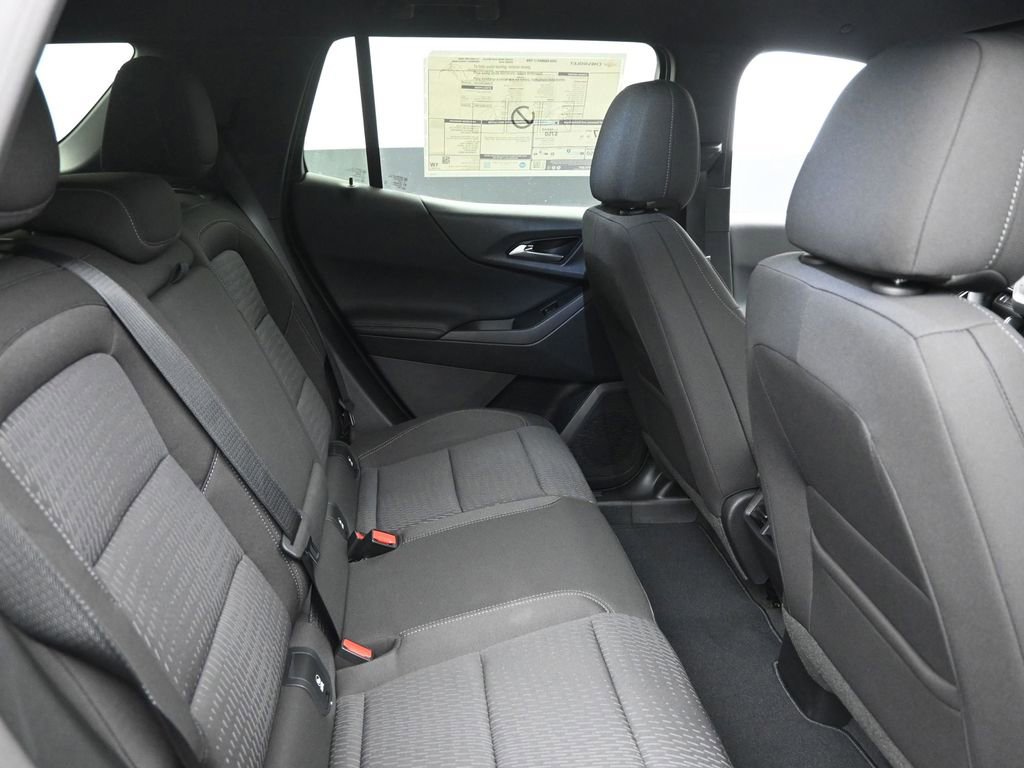 Used 2026 Chevrolet Equinox LT image 9