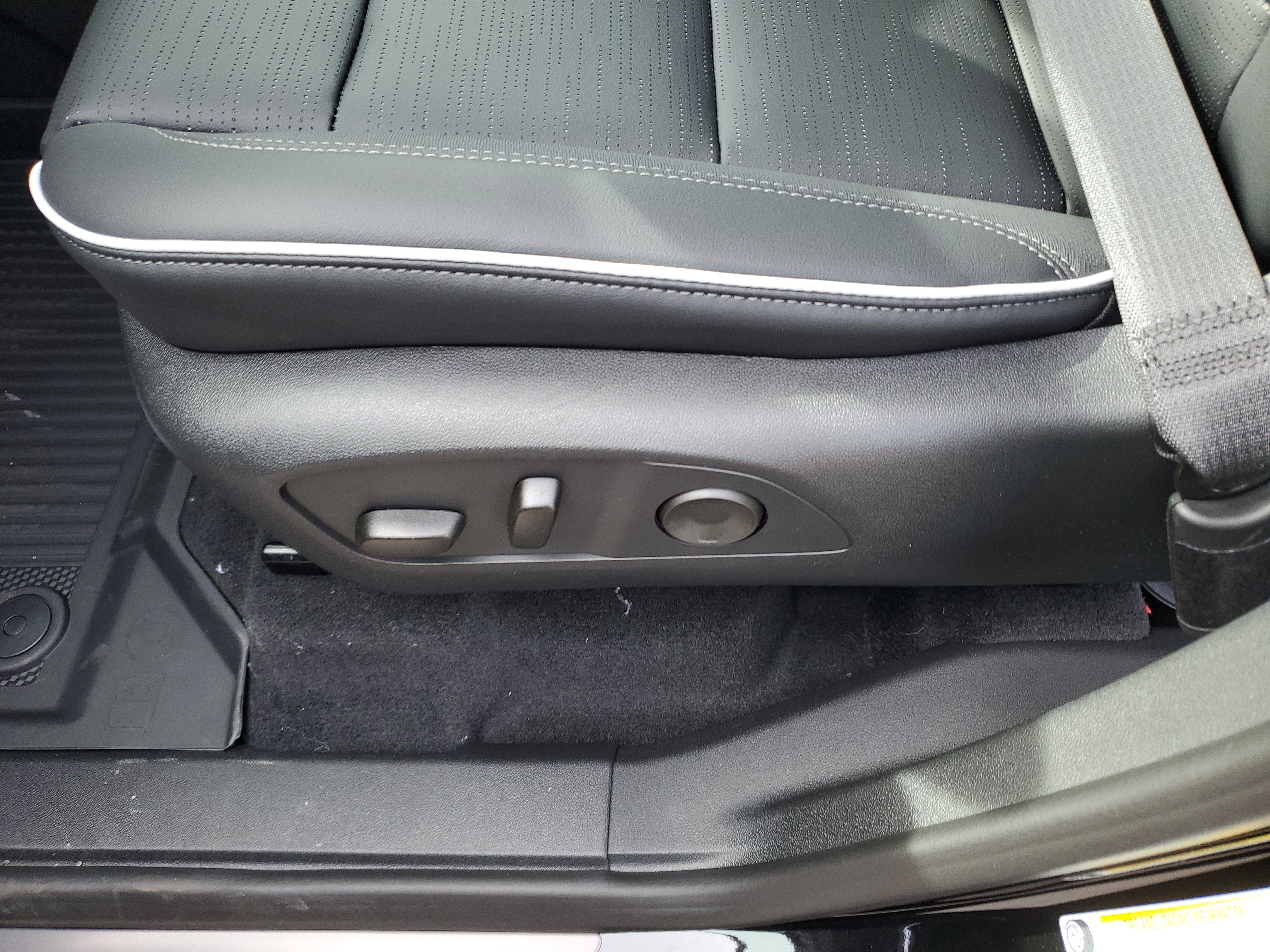 New 2026 Buick Enclave Sport Touring w/ Power Package FWD image 25