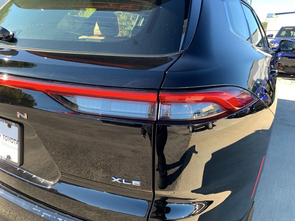 New 2025 Toyota Crown Signia image 28