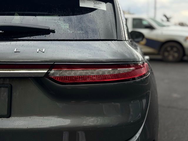 New 2026 Lincoln Corsair Premiere image 8