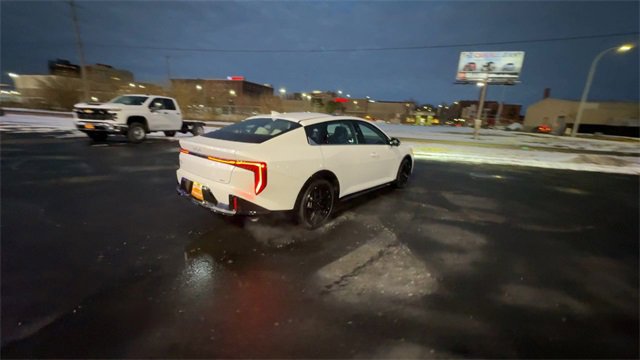 Used 2025 Kia K4 GT-Line Turbo image 8