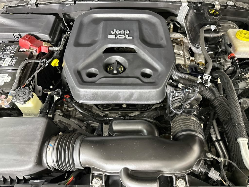 Used 2020 Jeep Wrangler Unlimited Sahara AWD/4WD image 34