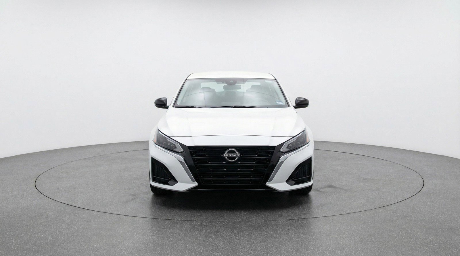 Used 2025 Nissan Altima 2.5 SV image 2