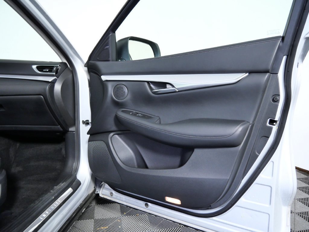 Used 2021 INFINITI QX50 Luxe AWD/4WD image 8