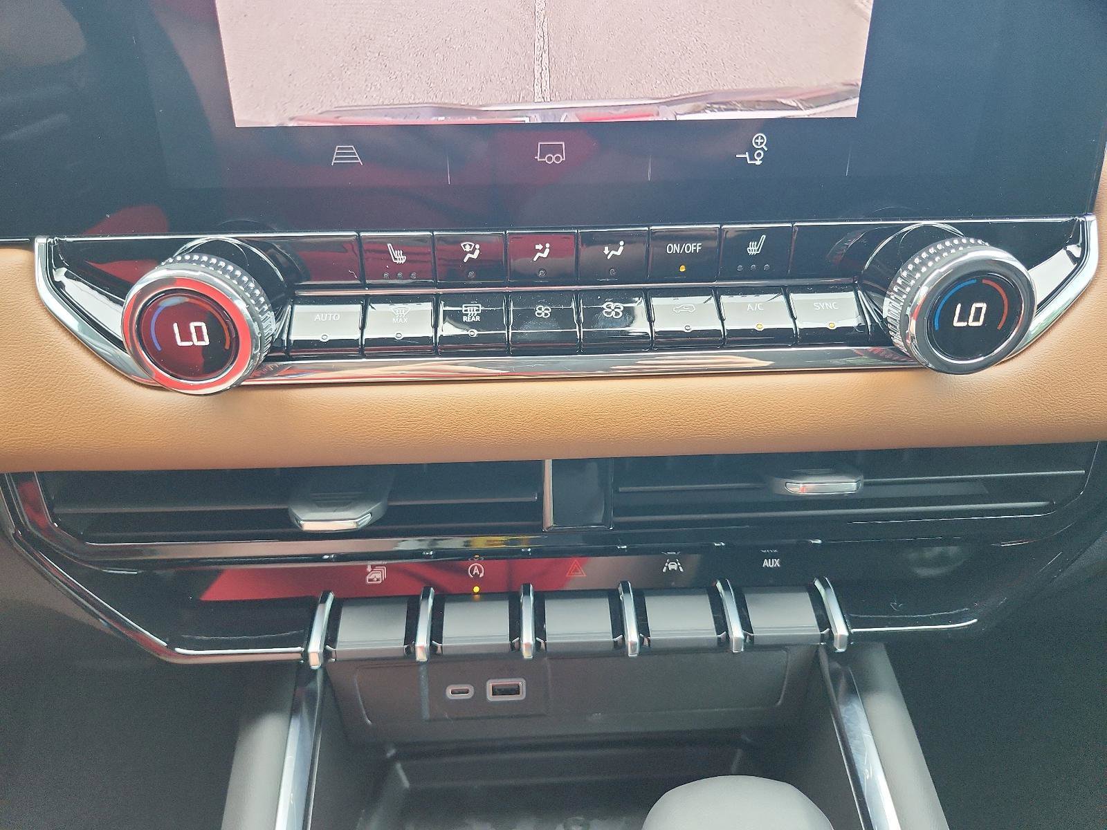 Certified 2025 GMC Canyon AT4 w/ Nightfall Edition AWD/4WD image 16