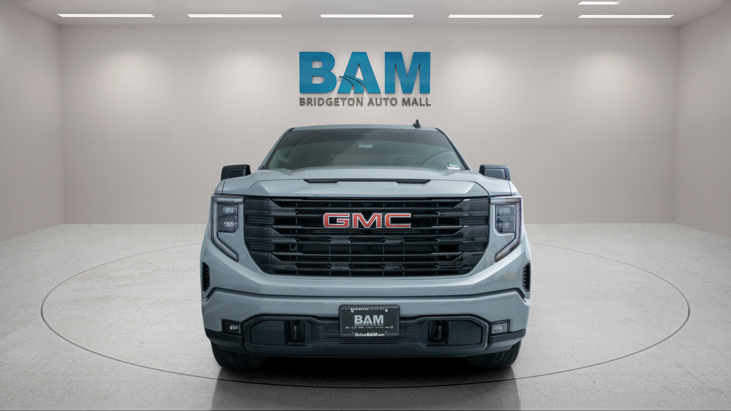 Used 2024 GMC Sierra 1500 Elevation AWD/4WD image 2