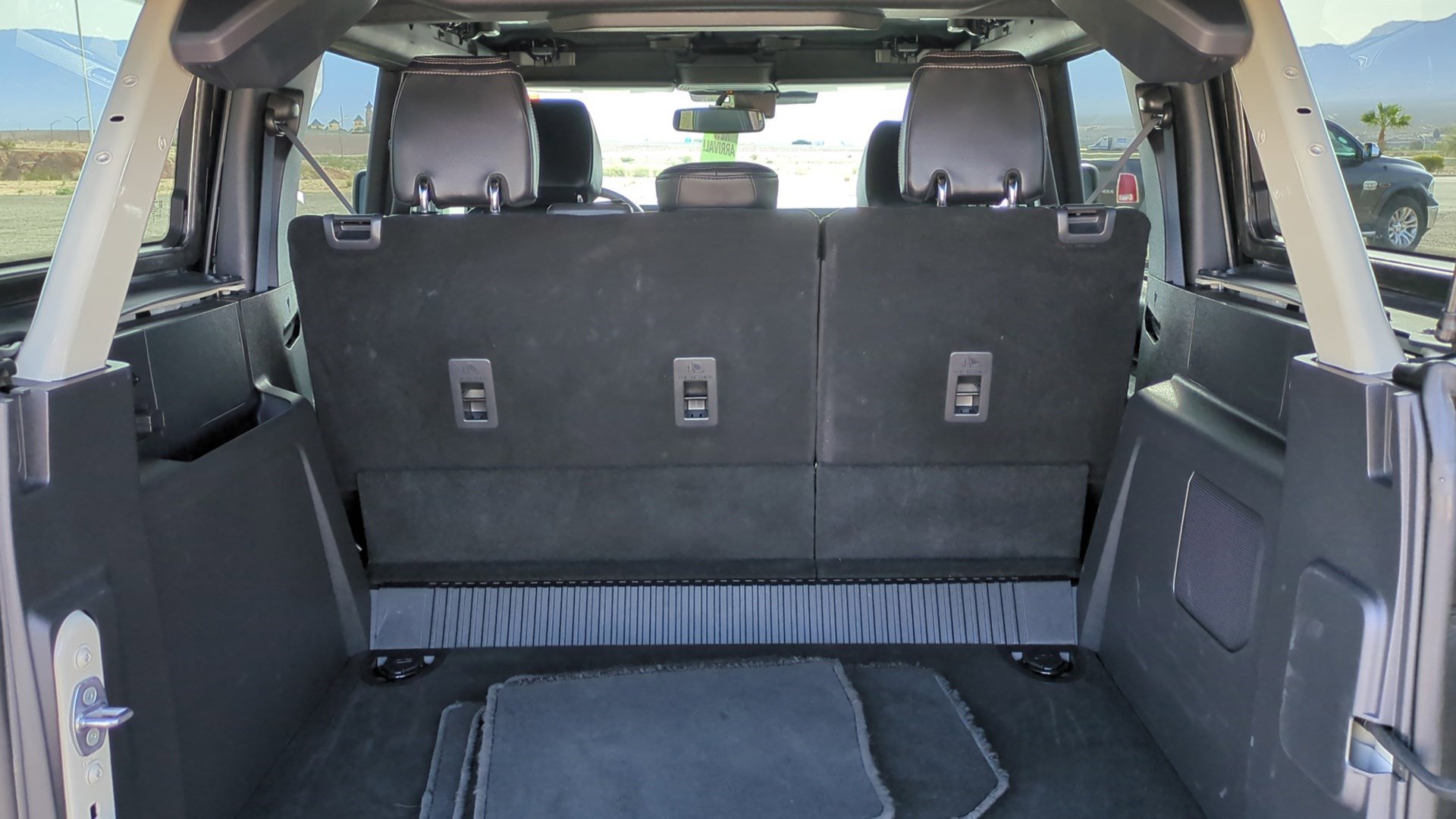 Used 2025 Ford Bronco Outer Banks image 28