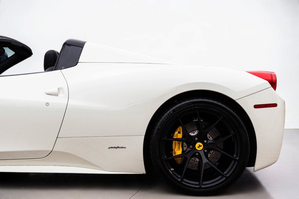 Used 2014 Ferrari 458 Spider RWD image 27