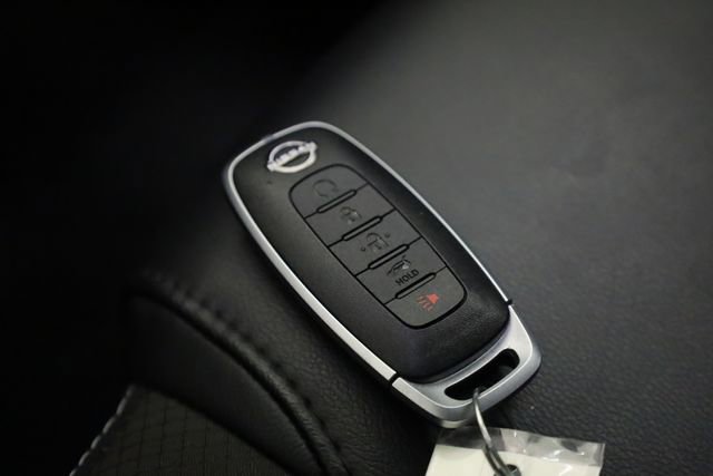 Used 2023 Nissan Pathfinder SL AWD/4WD image 34