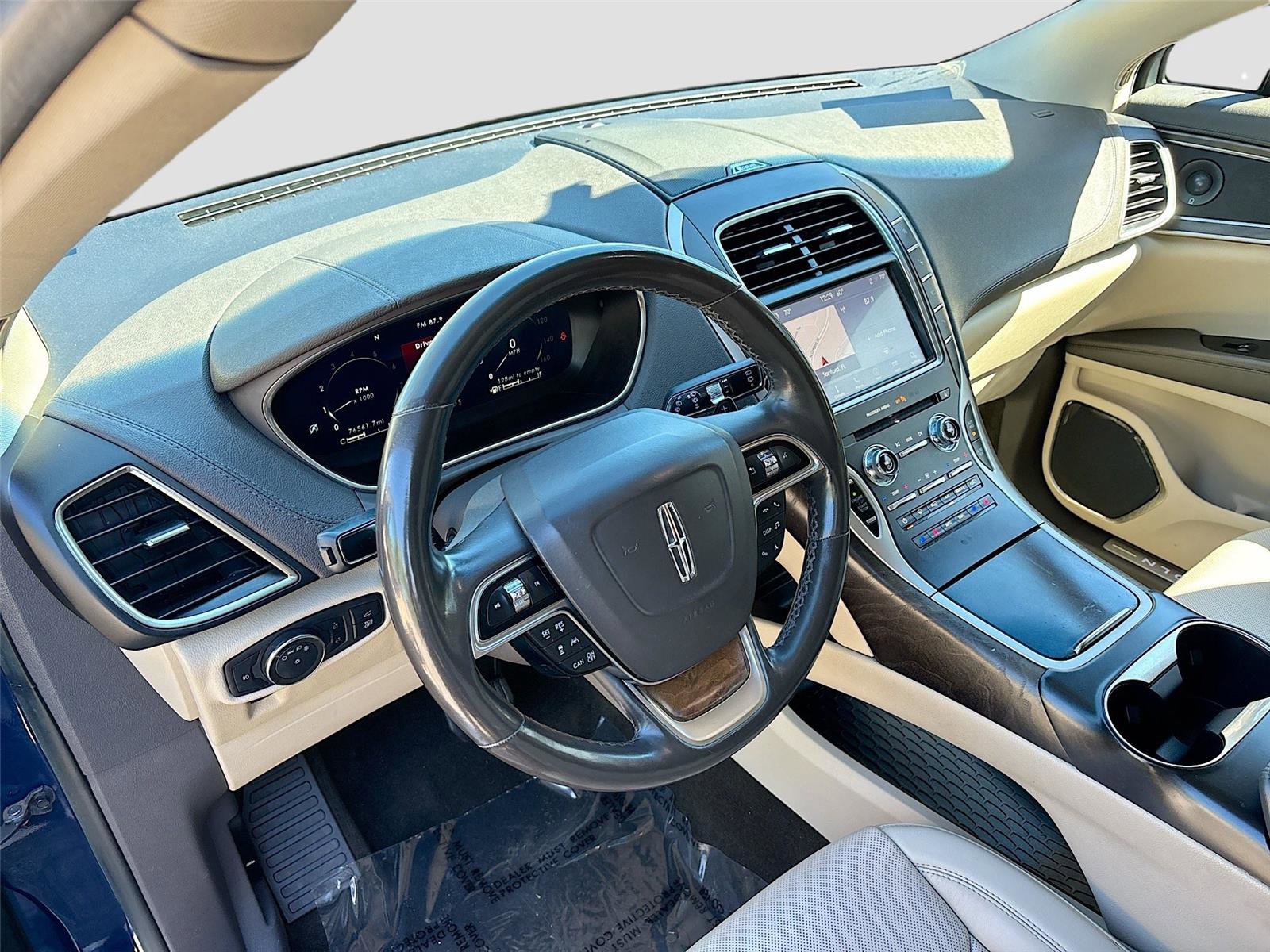 Used 2020 Lincoln Nautilus Reserve w/ Equipment Group 201A image 9