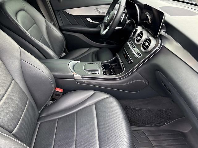 Used 2020 Mercedes-Benz GLC 300 4MATIC image 23