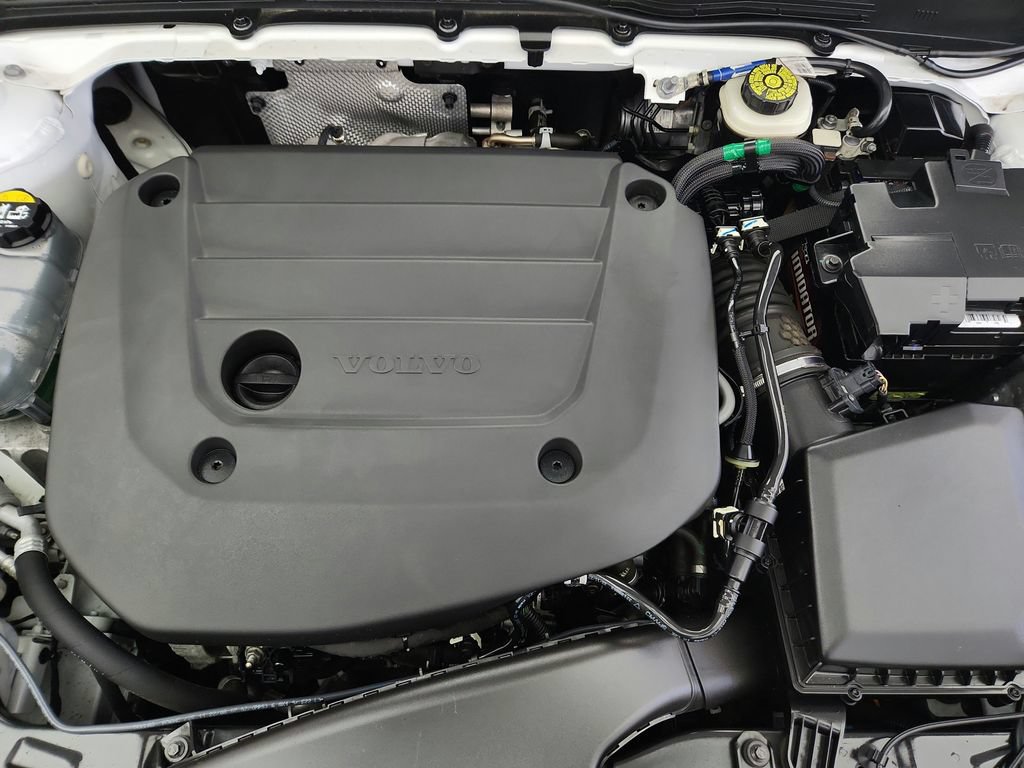 Used 2023 Volvo XC40 B5 Plus AWD/4WD image 38