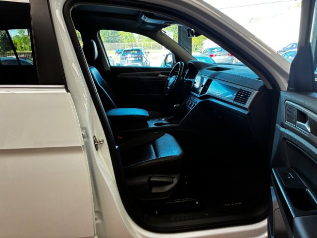 Used 2020 Volkswagen Atlas SE w/ Panoramic Sunroof Package FWD image 31