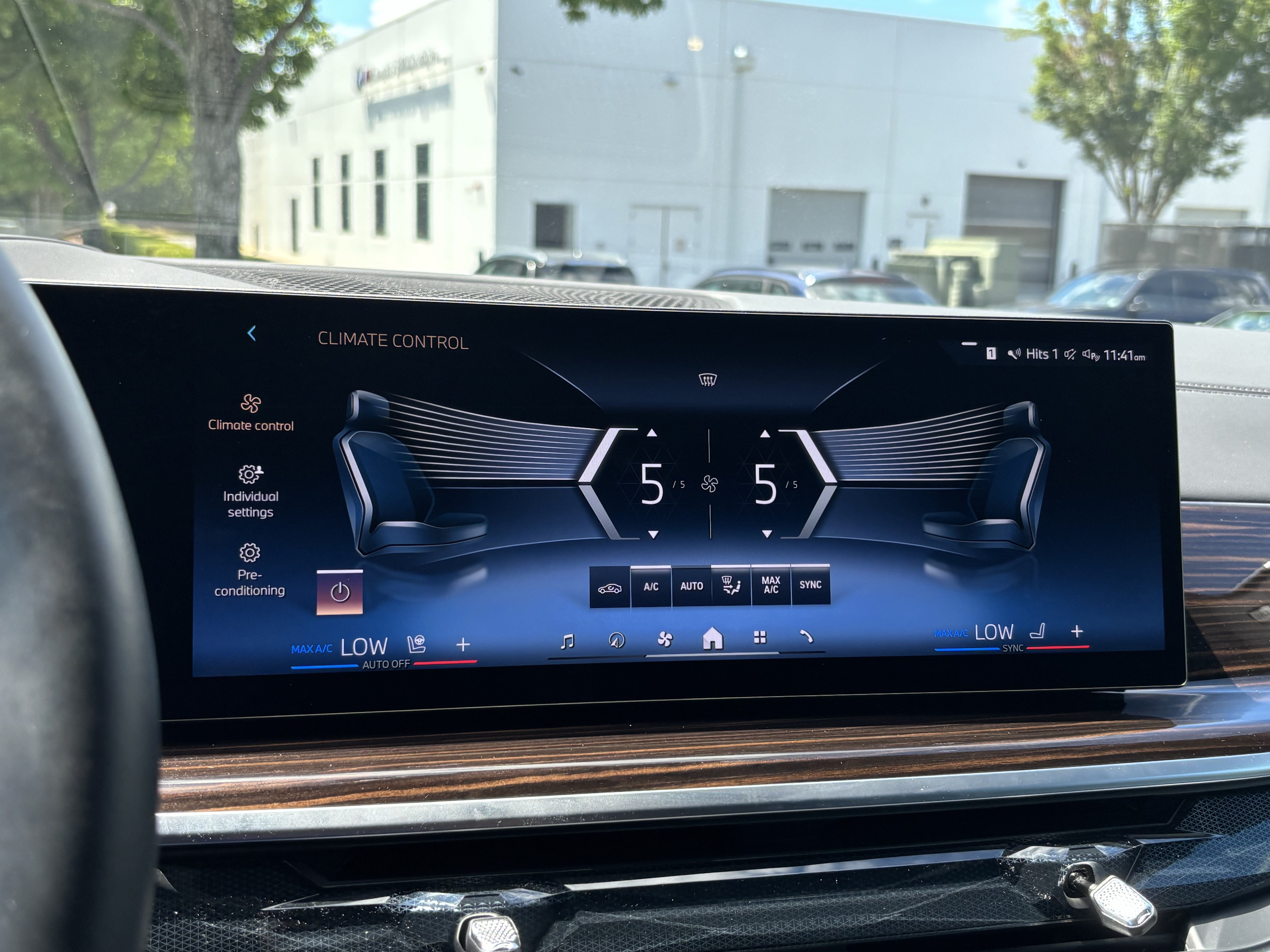 Certified 2026 BMW X6 xDrive40i AWD/4WD image 29