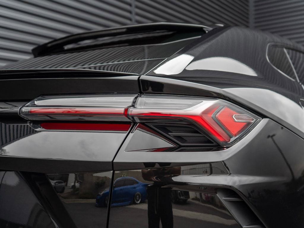 Used 2021 Lamborghini Urus image 14