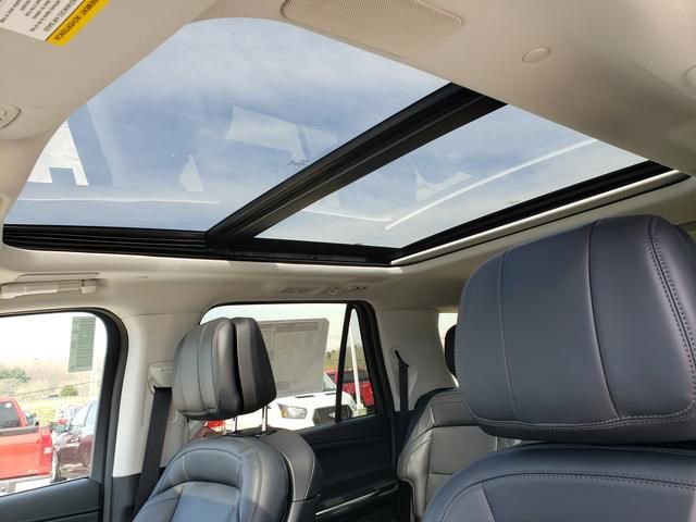 New 2026 Lincoln Navigator L Reserve image 12