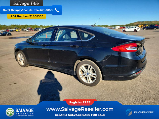 Used 2018 Ford Fusion SE w/ Fusion SE Technology Package FWD image 3