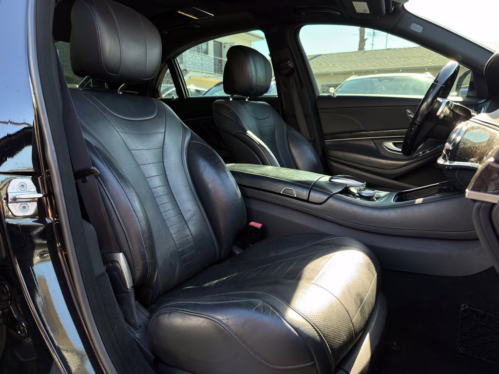 Used 2019 Mercedes-Benz S 560 Sedan image 30