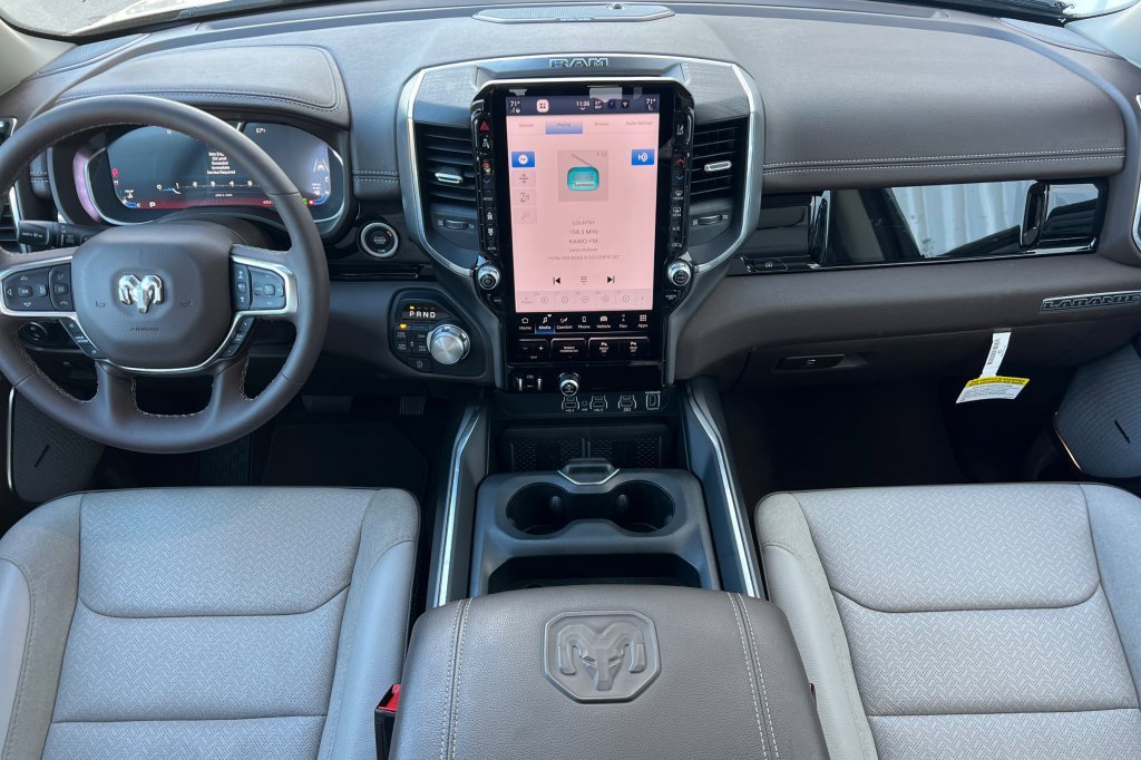 Used 2025 RAM 1500 Laramie image 10