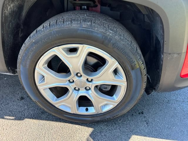 Used 2020 Jeep Renegade Limited w/ UConnect 8.4 Nav Group AWD/4WD image 48