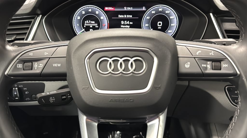 Used 2022 Audi Q5 e Premium Plus w/ Premium Plus Package AWD/4WD image 16