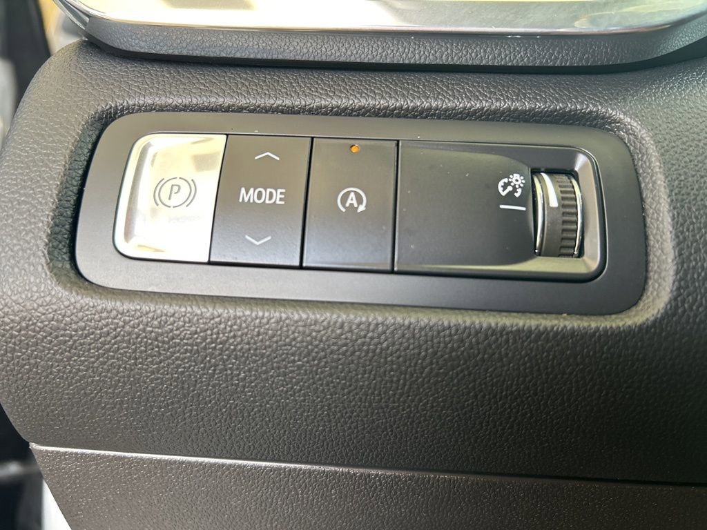 Used 2024 GMC Acadia Elevation w/ Luxury Package image 24