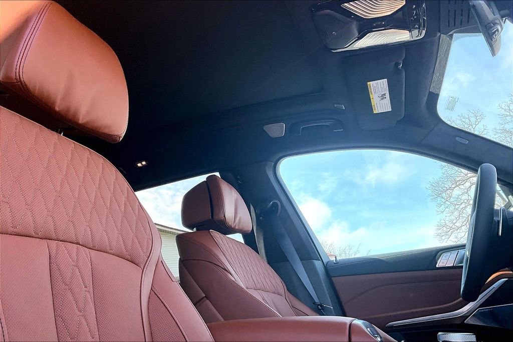 New 2026 BMW X7 M60i image 22