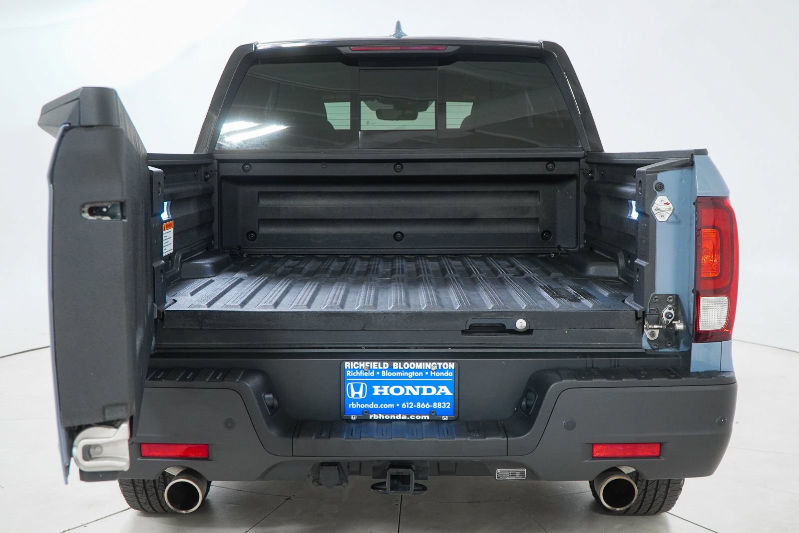 Used 2023 Honda Ridgeline Black Edition image 11