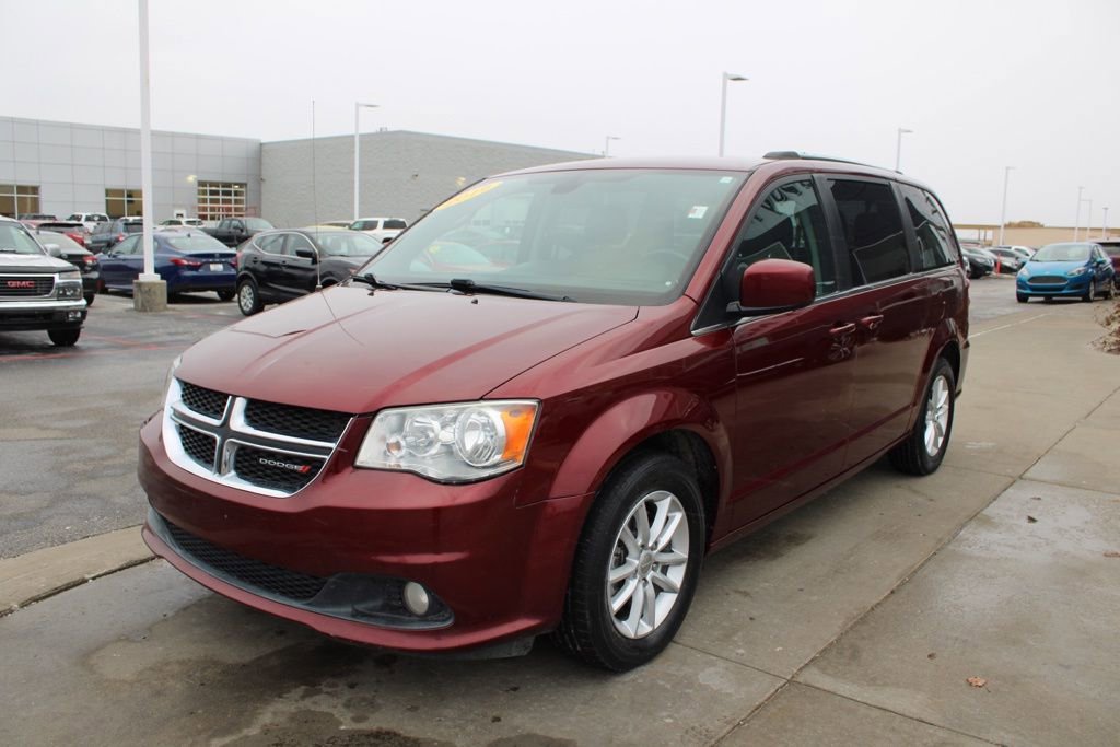 Used 2019 Dodge Grand Caravan SXT image 3