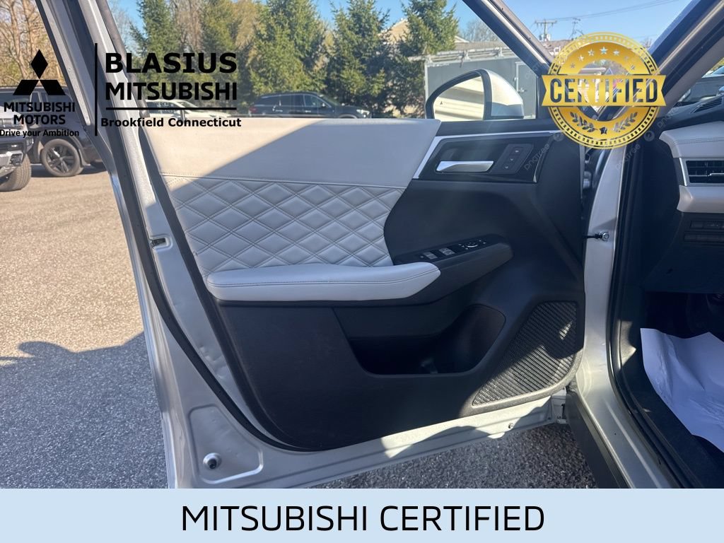 Used 2022 Mitsubishi Outlander SEL AWD/4WD image 16